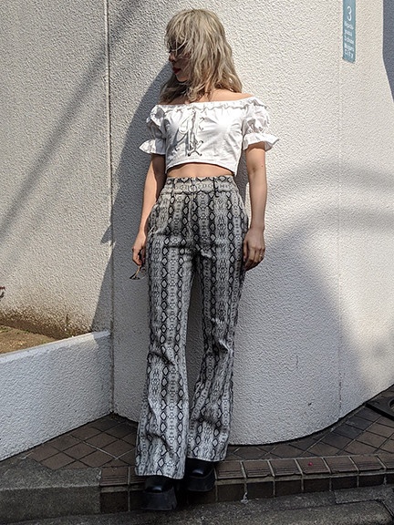 パイソンフレアpt クロッシング ボトムス Fig Viper フィグ アンド ヴァイパー公式通販サイト